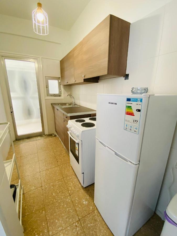 Simple One Bedroom Flat In Engomi Eksteriør billede