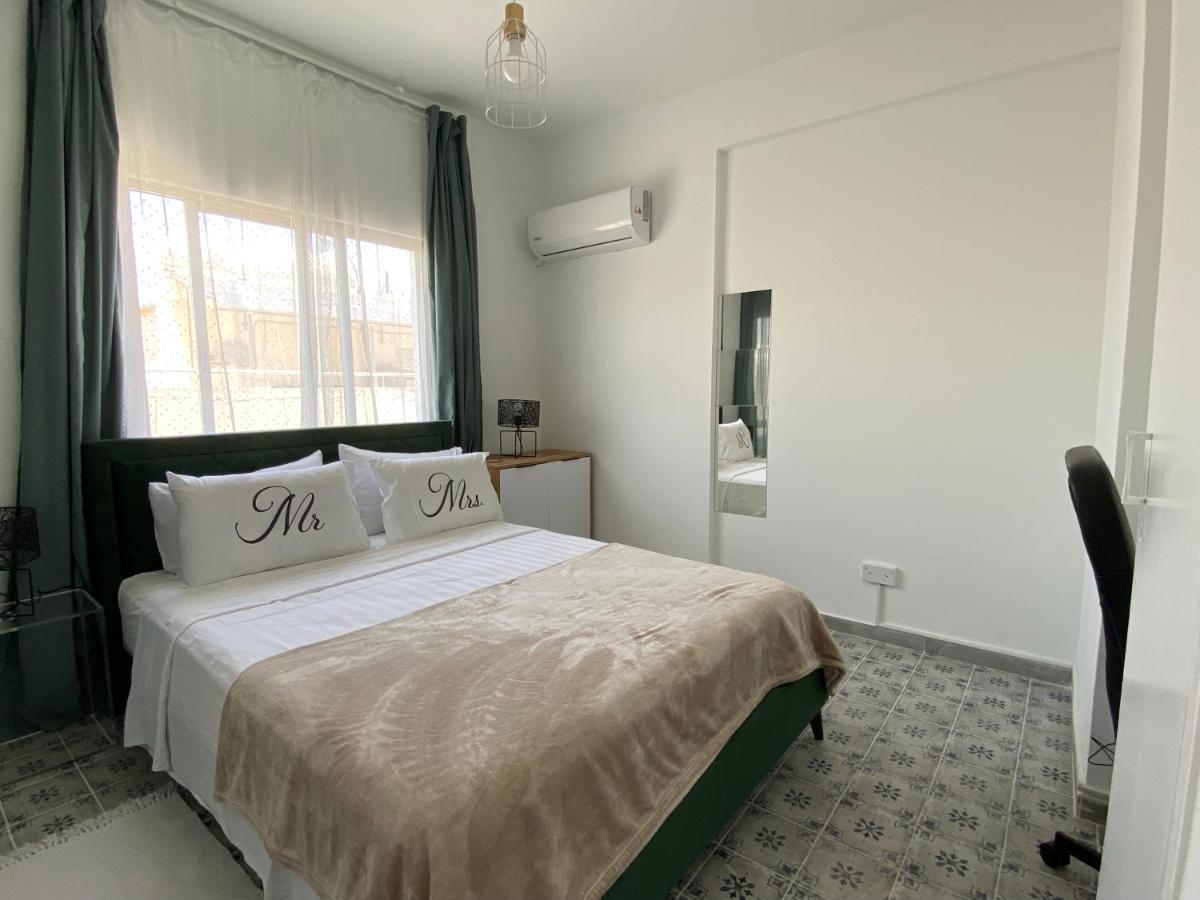 Simple One Bedroom Flat In Engomi Eksteriør billede