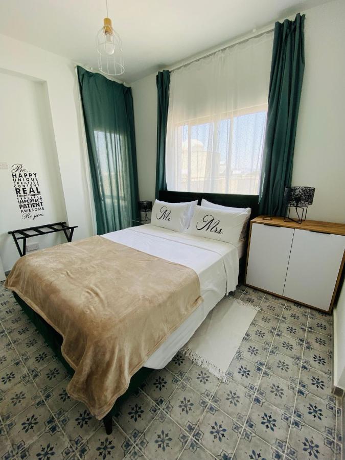 Simple One Bedroom Flat In Engomi Eksteriør billede
